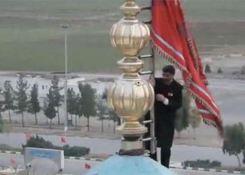 Irán izó una bandera roja como símbolo de venganza por la muerte de Soleimani