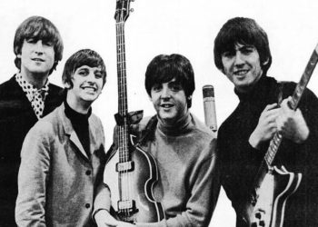 (VIDEO) Un manuscrito de los Beatles será subastado con un precio base de 195 mil dólares