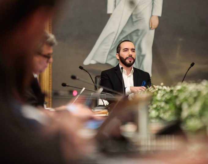 Presidente Bukele pide investigar a los 84 diputados por posibles casos de nepotismo