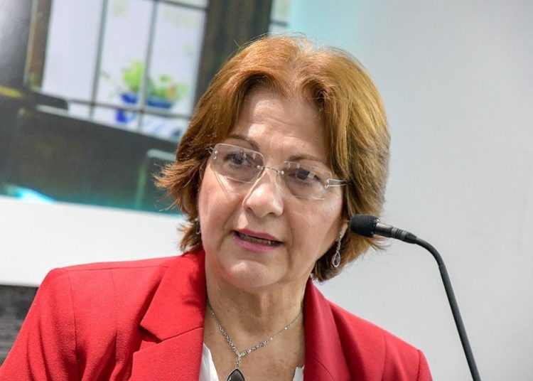 Ministra de Educacion confirma que el lunes 20 de enero inicia año escolar