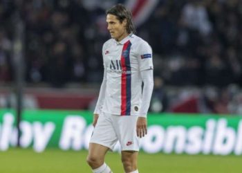 El director deportivo del PSG confirmó el deseo de Edinson Cavani de dejar al club