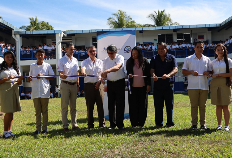 Gobierno inaugura año escolar 2020