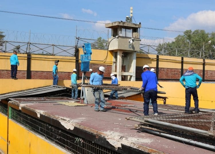 Inicia proceso para demoler expenal de Chalatenango