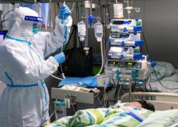 No solo es fiebre y tos: médicos chinos describen los síntomas del coronavirus