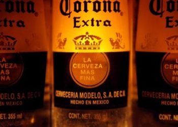 Internautas intentan averiguar en Google si brote de virus esta relacionado con cerveza Corona
