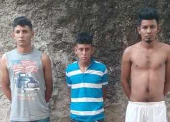 Capturan a tres pandilleros en Suchitoto y les decomisan una escopeta 12