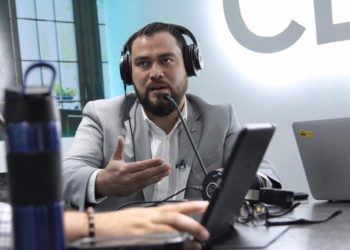 Gobierno pide voto electrónico para salvadoreños en el exterior