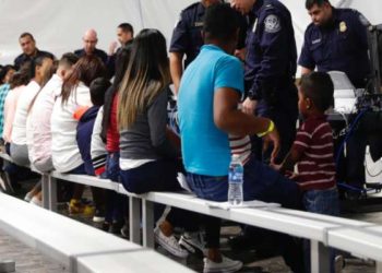 Migrantes mexicanos que pidan asilo en Estados Unidos deberán ir a Honduras