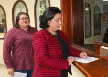 FMLN pide a ministra de Salud comprobar que agua suministrada por ANDA es consumible