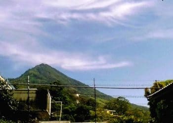 Este lunes podría ingresar frente frío acompañado de ráfagas de vientos de moderados a fuertes
