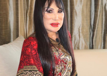 Atacan a la vedette Lyn May por compararse con la Virgen María