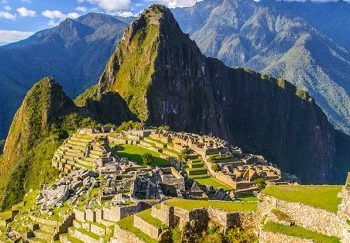 Cinco turistas serán deportados y otro irá a juicio por dañar y defecar en Machu Picchu