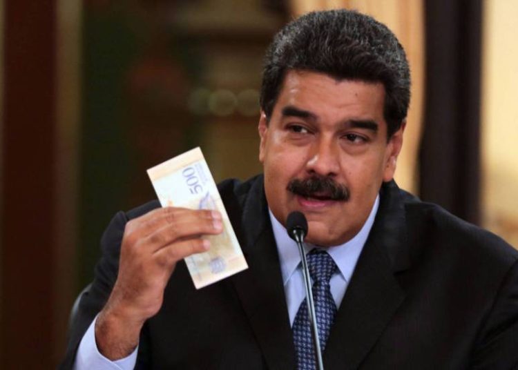 Nicolás Maduro sube el salario mínimo en Venezuela en medio de la hiperinflación