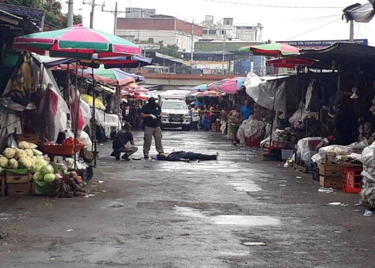 Matan a presunto «rentero» en el Mercado Central