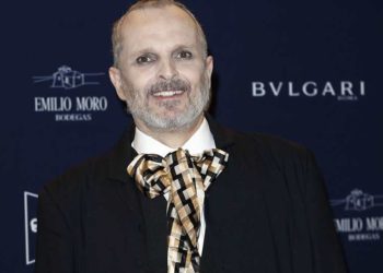 Miguel Bosé lo contará todo en una bioserie de televisión