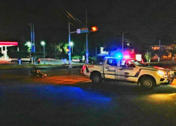 Motociclista fallece tras impactar con patrulla policial en bulevar Constitución