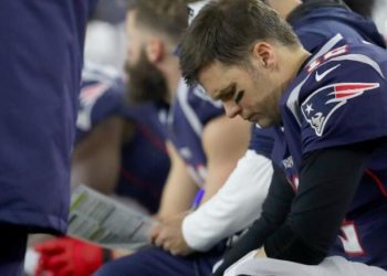 Titans dejan fuera de los playoffs a los Patriots