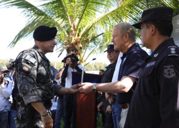 EE.UU, Colombia y El Salvador gradúa primera promoción de policías en tácticas operativas marítima