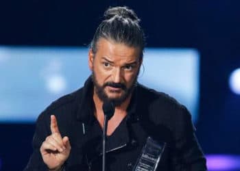 Ricardo Arjona demanda a firma de automóviles japonesa por alterar una de sus canciones
