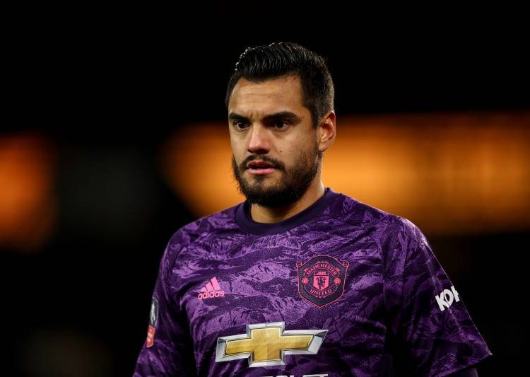 Sergio Romero, portero del Manchester United, vive de milagro tras aparatoso accidente