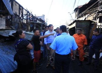 Alcaldía de San Salvador apoyará a comerciantes afectados por incendio