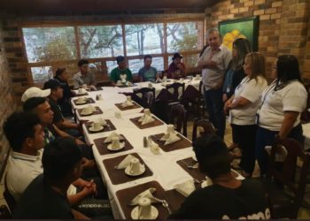 Ministerio de Trabajo busca empleo a salvadoreños que abandonaron caravana