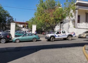 Empleados cierran alcaldía de Usulután por demanda de aumento salarial