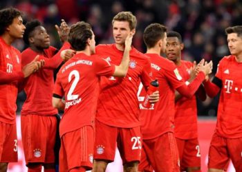 Victoria agónica del Bayern en debut de Odriozola