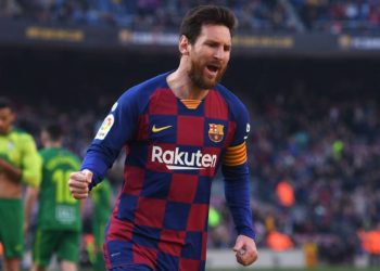 Messi acaba con el Eibar