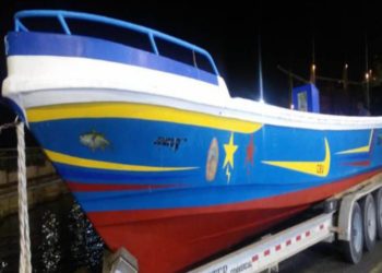 Capturan en Acajutla a dos ecuatorianos con lancha utilizada para transportar cocaína