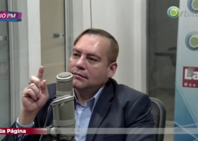 Aldo Álvarez: «Si tanta gana tiene Norman Quijano de probar su inocencia, pues que vaya a los Tribunales»