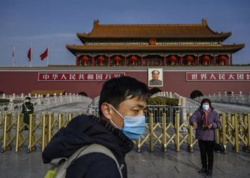 Beijing ordenó cuarentena casera de 14 días para quienes regresen a la ciudad