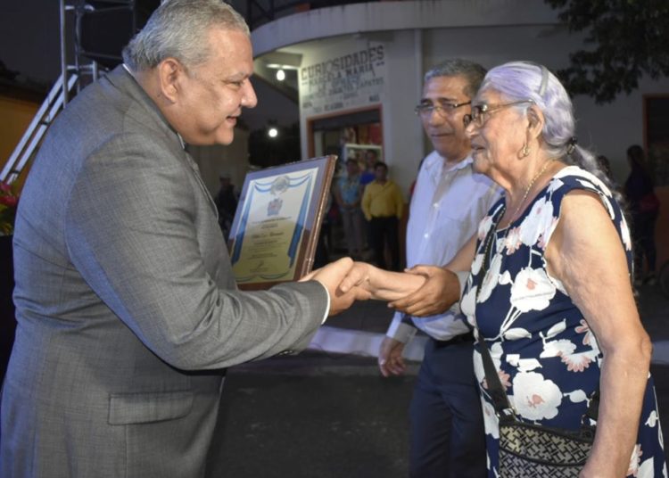 Héctor Orellana: “El funcionario público se debe a la población y debe hablarle siempre con la verdad”