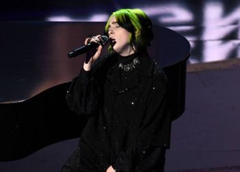 (VIDEO) Billie Eilish conmueve a la audiencia de los Oscar con su ‘Yesterday’