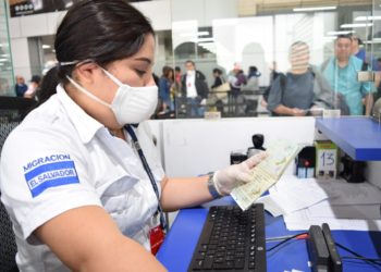 Gobierno prohíbe ingreso a El Salvador de personas provenientes de Irán por coronavirus