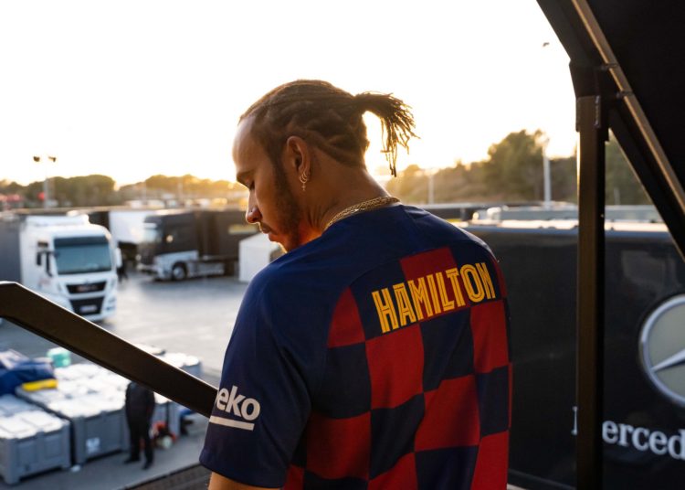 Lewis Hamilton, antes del Clásico: “¡Visca el Barça! Soy fan de Messi”