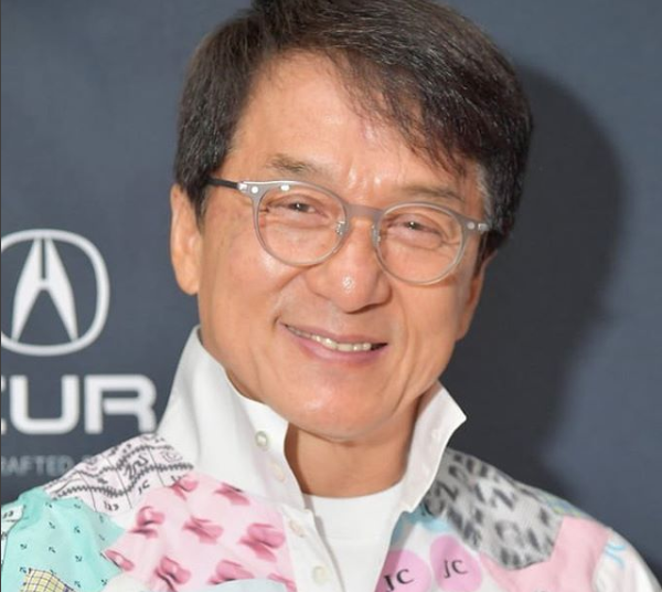 Jackie Chan rompe el silencio sobre su estado de salud por el coronavirus
