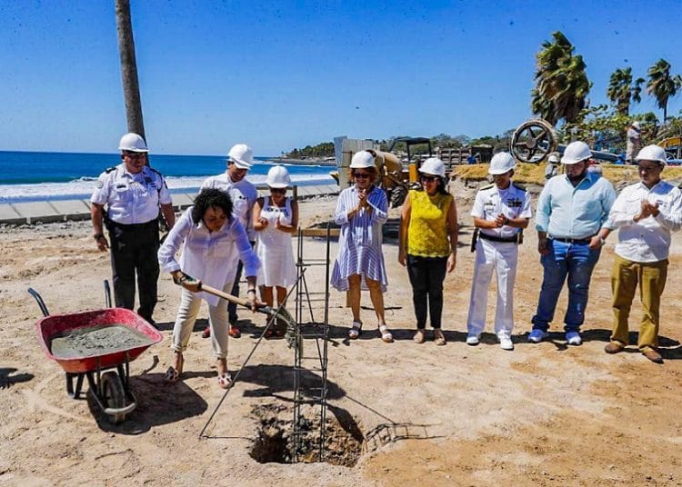Inauguran Mercado del Mar y lanza millonaria inversión en infraestructura en el Puerto de La Libertad