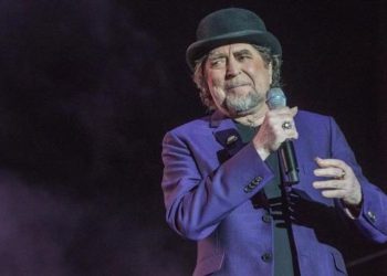 Joaquín Sabina fue operado de un derrame cerebral tras caída durante un concierto