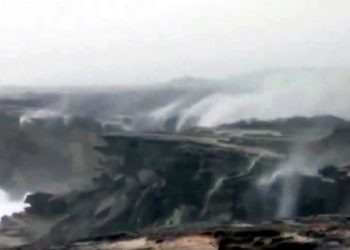 (VIDEO) Fuertes vientos producen ‘cataratas invertidas’ en Australia