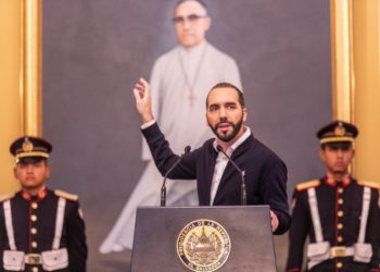 Nayib Bukele: «Me van a recomendar que destituya al ministro de Defensa, pero no lo voy a destituir»