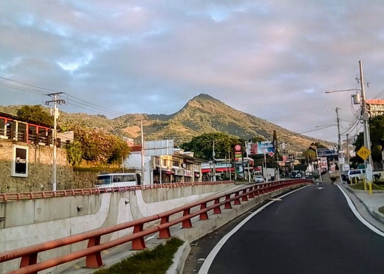 Martes con ambiente cálido debido al ingreso de humedad al país