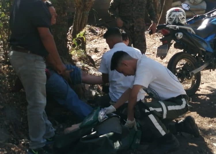 Al menos siete muertos y 40 heridos deja accidente de tránsito de un autobús en Chiltiupán