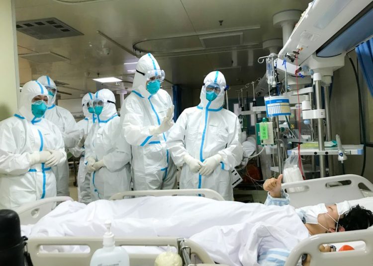 China envió a más de 10.000 trabajadores de la salud a Hubei para controlar el coronavirus