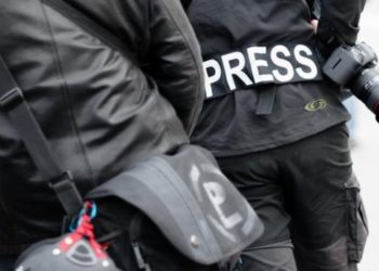 China expulsó a tres periodistas del The Wall Street Journal por un titular “racista”