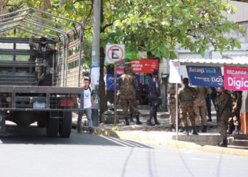 Militares asediaron lugar de convención del FMLN, denuncia partido de izquierda