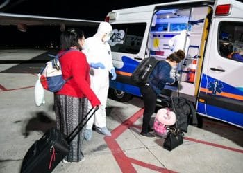 Gobierno pone en cuarentena a 3 salvadoreños provenientes de China