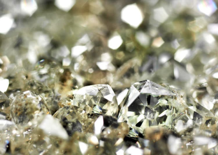 Convierten petróleo en diamantes