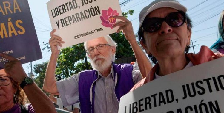 Expertos de la ONU pide a El Salvador que libere a tres mujeres encarceladas por abortar