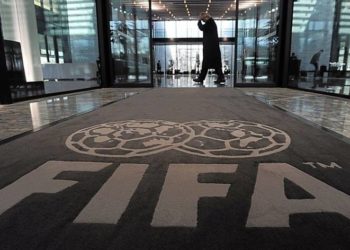 La FIFA aprobó dos normas que modifican para siempre el mercado de pases
